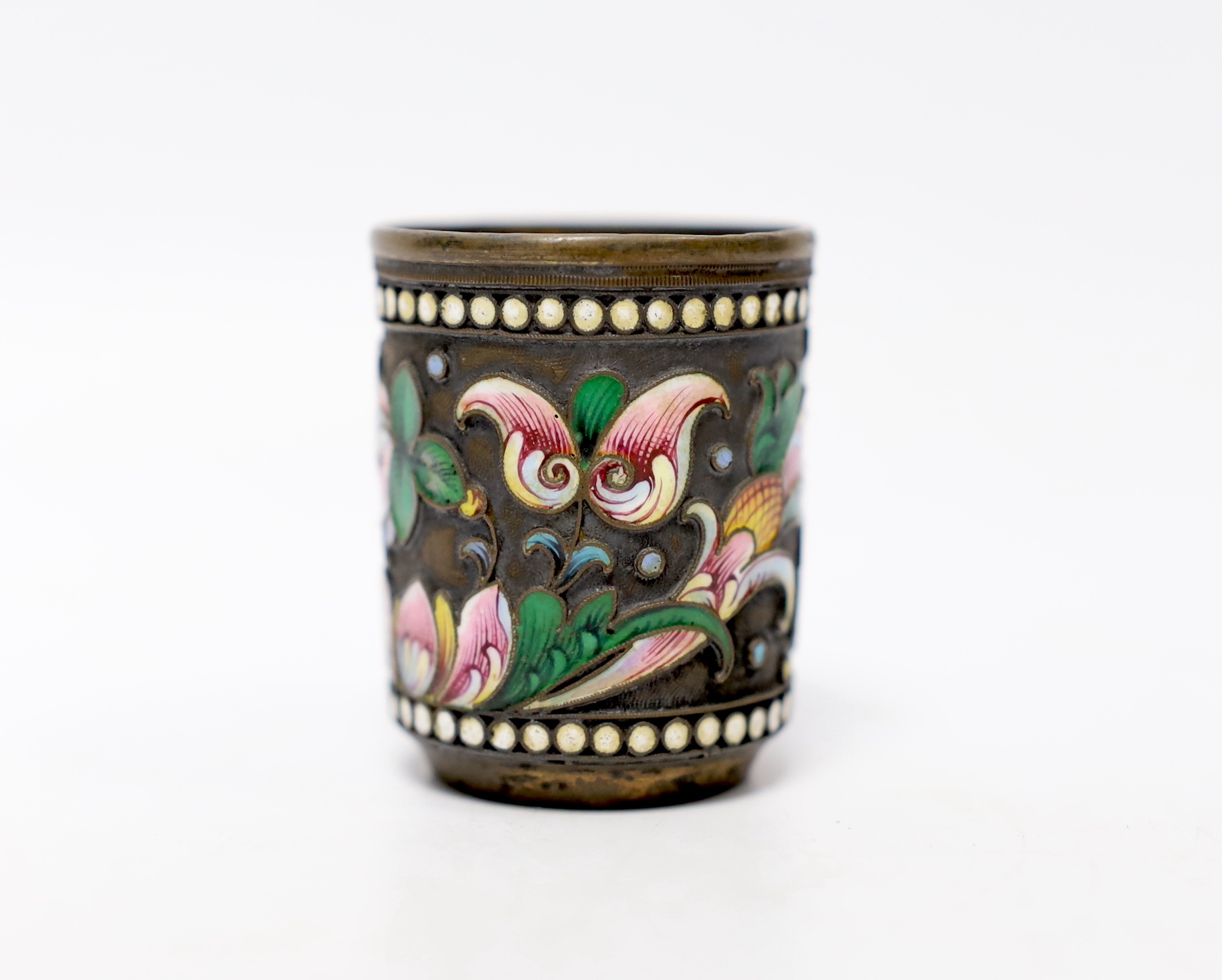 A late 19th/early 20th century Russian 84 zolotnik and polychrome cloisonné enamel tot, 46mm.